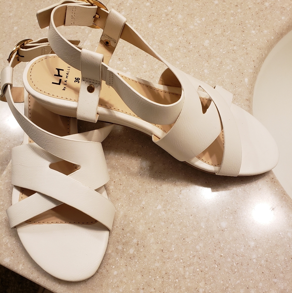 Sandals - Picture 3 of 3